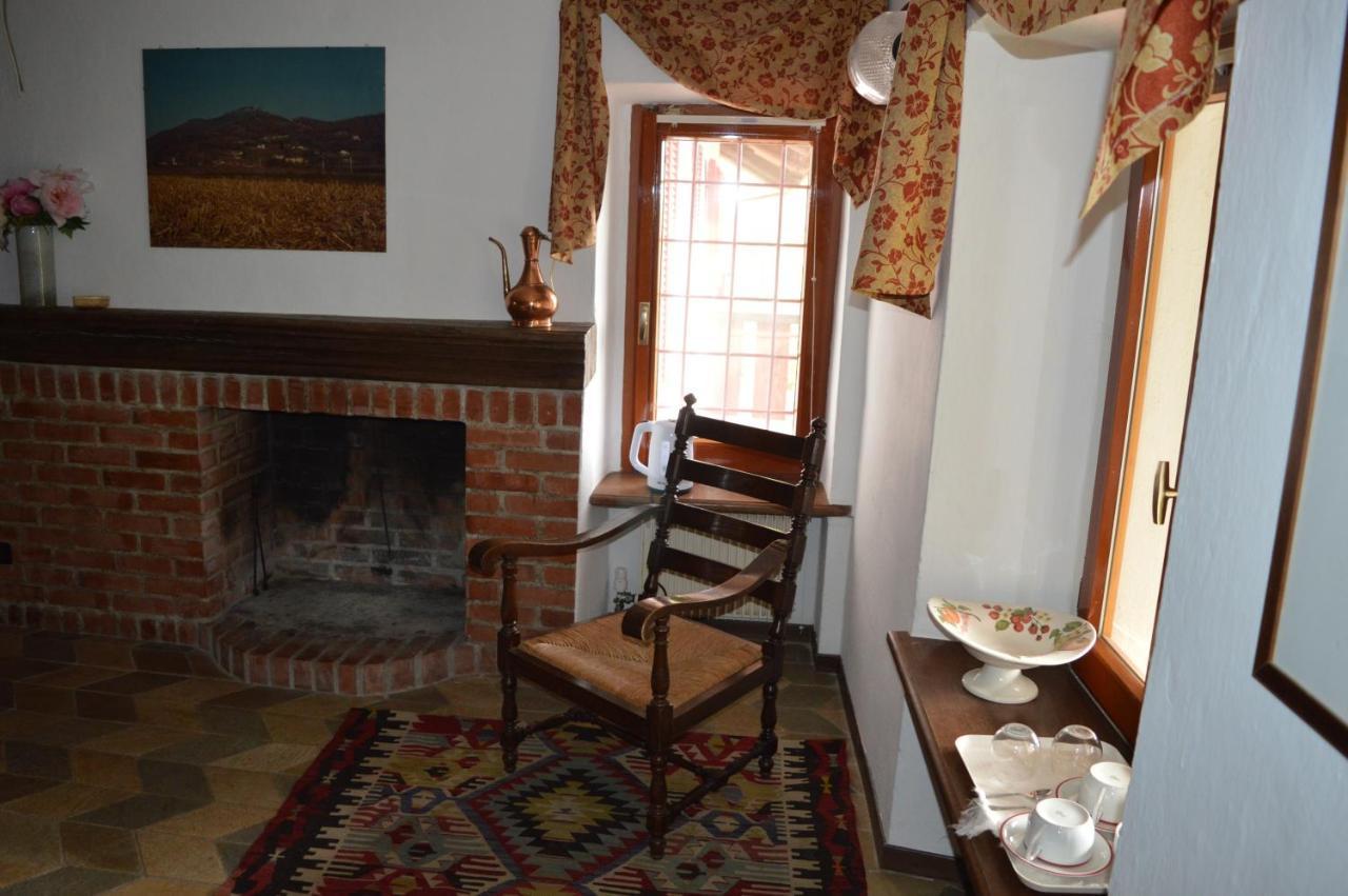 L'Uovo E La Faina Bed & Breakfast Busca Exterior foto