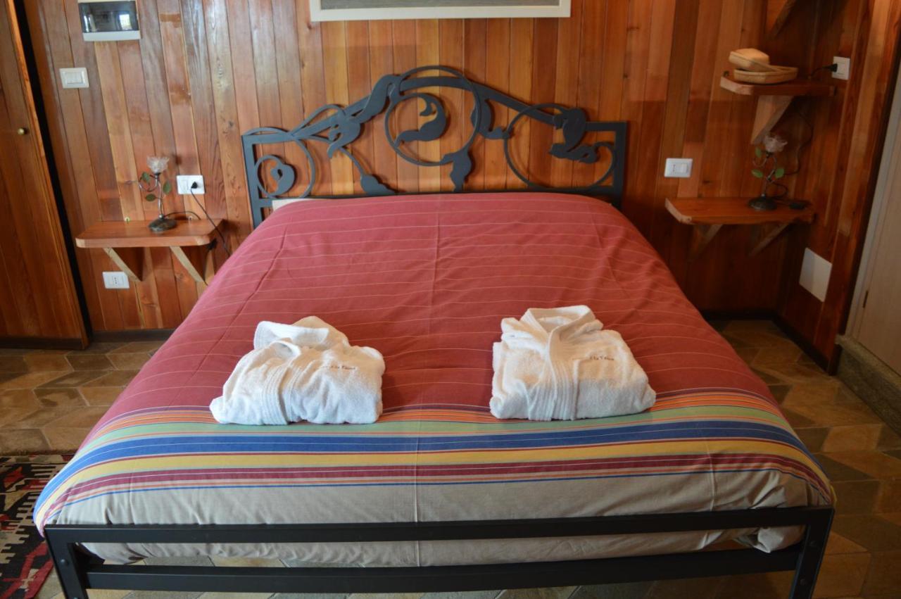 L'Uovo E La Faina Bed & Breakfast Busca Exterior foto