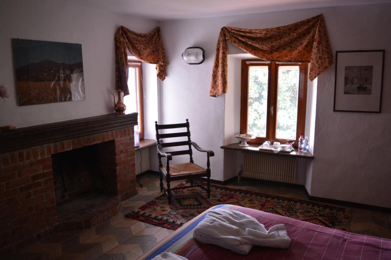 L'Uovo E La Faina Bed & Breakfast Busca Exterior foto