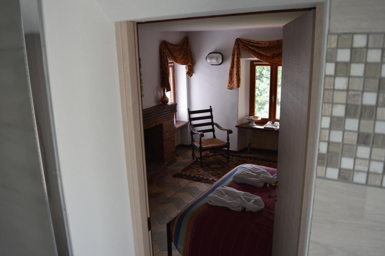L'Uovo E La Faina Bed & Breakfast Busca Exterior foto