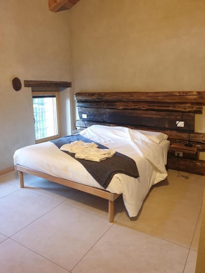 L'Uovo E La Faina Bed & Breakfast Busca Exterior foto