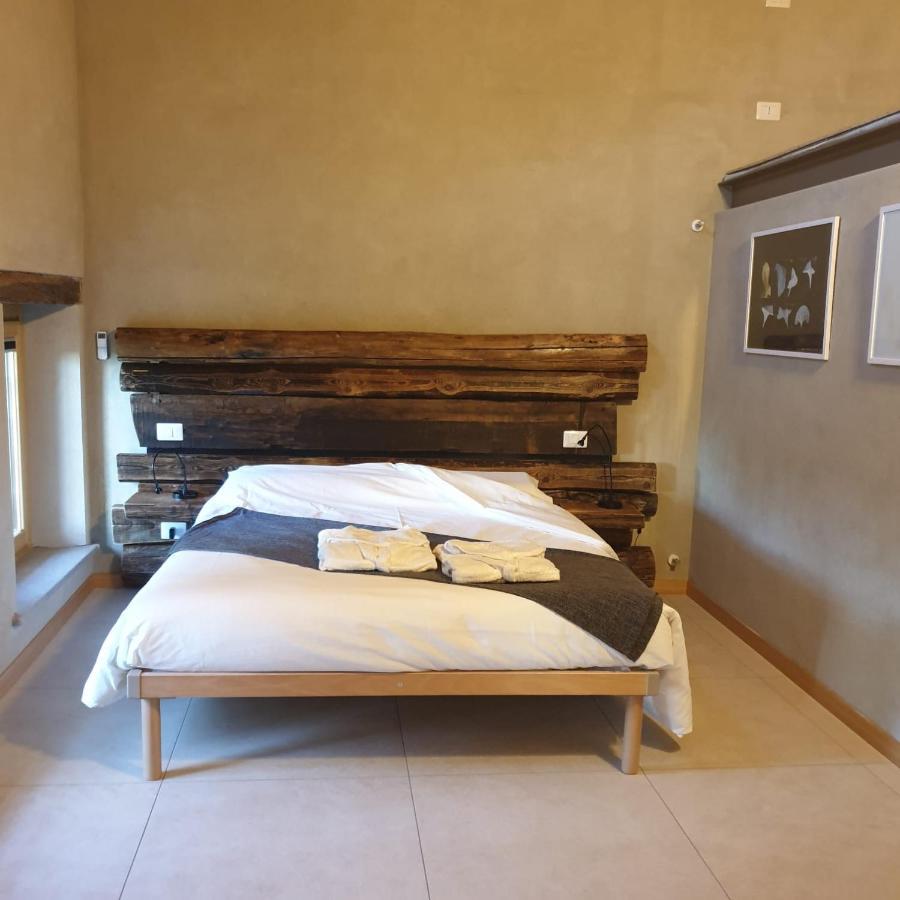 L'Uovo E La Faina Bed & Breakfast Busca Exterior foto